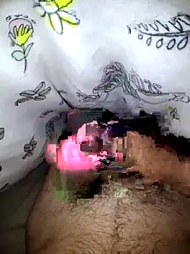 Snapshot of Jo831333 chatting on 20, 11, 2025 Jo831333 online show from 20, 11, 2025