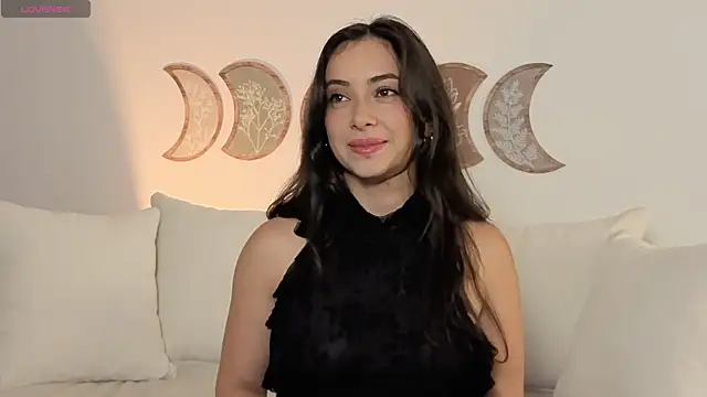 IsabellaSandoval online show from 13, 4, 2026