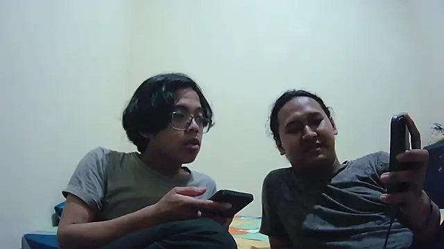 Snapshot of VERTSS2 chatting on 24, 11, 2025 VERTSS2 online show from 24, 11, 2025