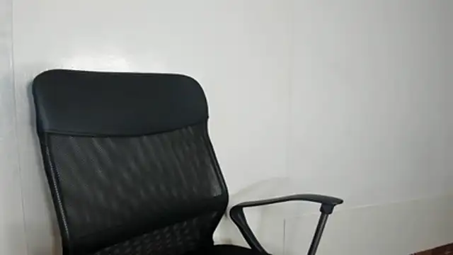 kira-stormm online show from 9, 3, 2026