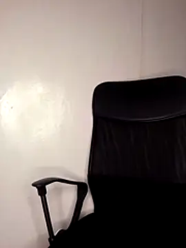 kira-stormm online show from 10, 6, 2026