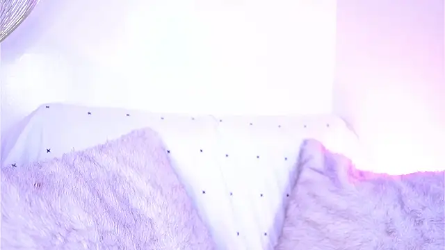 Mackenzie Lia online show from 14, 3, 2026