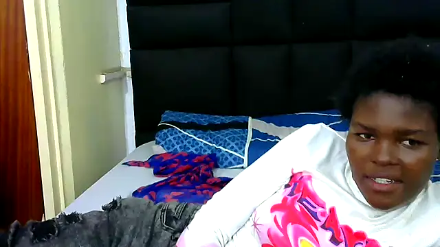 VirginPrincess06 online show from 26, 6, 2026