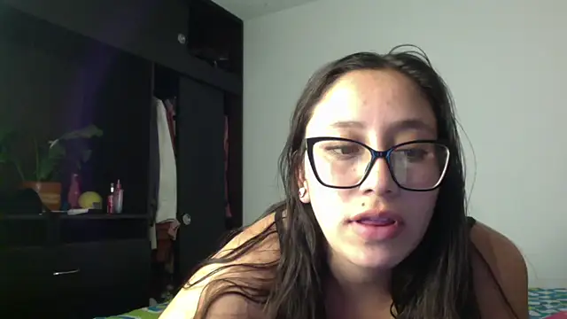 Snapshot of LyaRose chatting on 5, 2, 2026 LyaRose online show from 5, 2, 2026