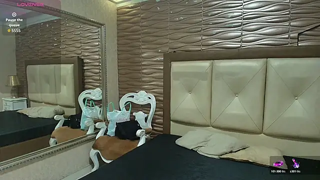 Snapshot of Madyscarlett chatting on 24, 11, 2025 Madyscarlett online show from 24, 11, 2025