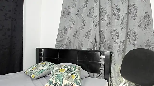 Violeta Gracee online show from 22, 4, 2026