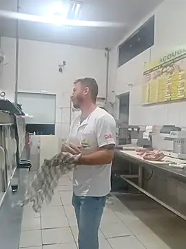 RobertoLuiz84 online show from 28, 4, 2026