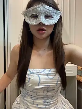 Queen-of-Love online show from 8, 4, 2026