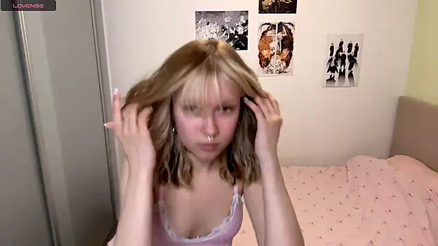 ElfriedaZwack online show from 25, 4, 2026