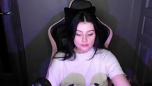 Moon raven online show from 16, 2, 2026