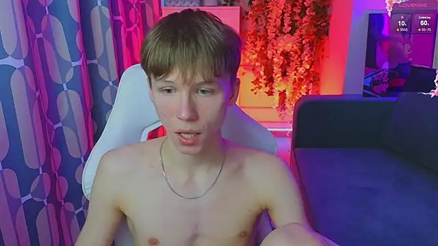 cuMte boy online show from 24, 4, 2026