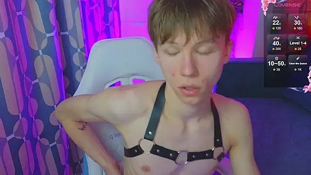 cuMte boy online show from 30, 4, 2026