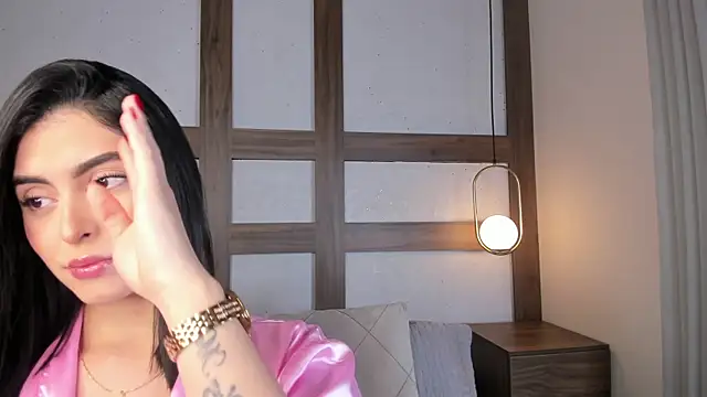 SarhaVega online show from 23, 4, 2026