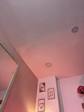 LauraRaider online show from 21, 4, 2026