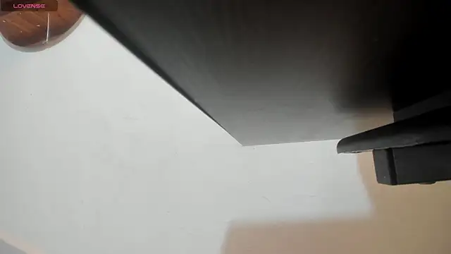 Izelevans online show from 10, 4, 2026