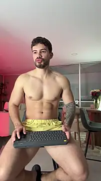 Valenthino Salvatore online show from 23, 12, 2025