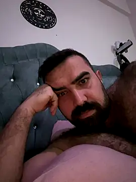 Snapshot of Ali2413 chatting on 17, 12, 2025 Ali2413 online show from 17, 12, 2025