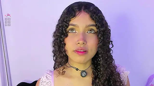 EloiseSweetxx online show from 4, 4, 2026