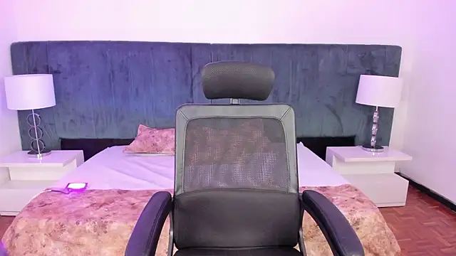 CleoColliva  online show from 8, 3, 2026