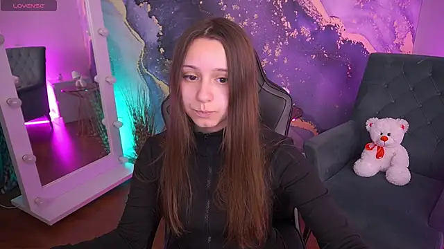 TinyNatalie online show from 21, 4, 2026