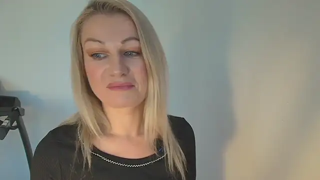 Snapshot of Sweet_Eira chatting on 11, 1, 2026 Sweet Eira online show from 11, 1, 2026