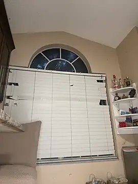 Kiki hammyy online show from 29, 4, 2026