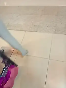 EweXZZ online show from 1, 12, 2025