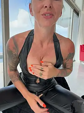 Mel-Mia online show from 6, 3, 2026