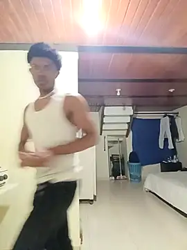 Snapshot of man_black_hot24 chatting on 26, 11, 2025 man black hot24 online show from 26, 11, 2025