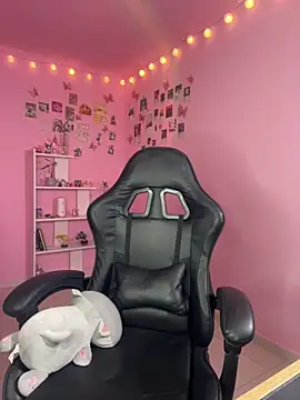 Davne  online show from 5, 4, 2026