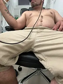 2addictivelyhorny online show from 23, 4, 2026