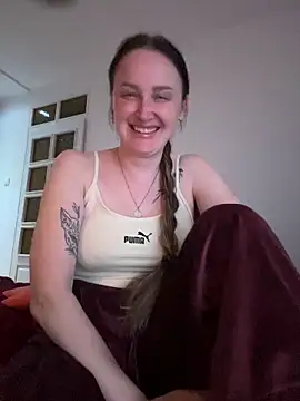 TomilaSi online show from 10, 4, 2026