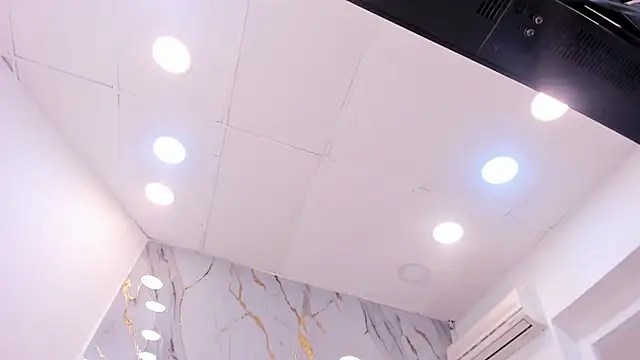 VALERIAQUEENTS   online show from 25, 4, 2026