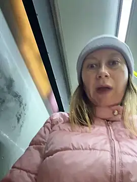 Brooke lover online show from 22, 4, 2026