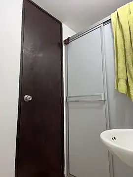 Miia moonn online show from 19, 12, 2025