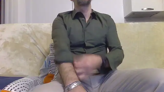 Eroshotlicker online show from 15, 4, 2026