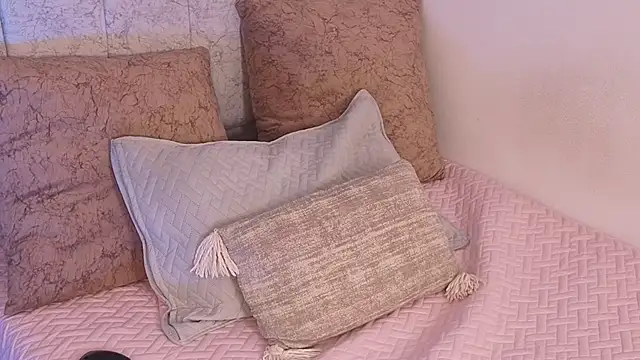 Kattie sweet1 online show from 15, 1, 2026