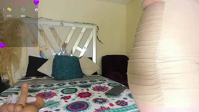 Snapshot of samantha_dimou chatting on 14, 1, 2026 samantha dimou online show from 14, 1, 2026