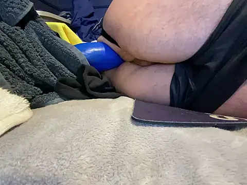 xxxenzo1 online show from 4, 1, 2025