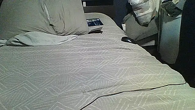 xxxenzo1 online show from 9, 9, 2025