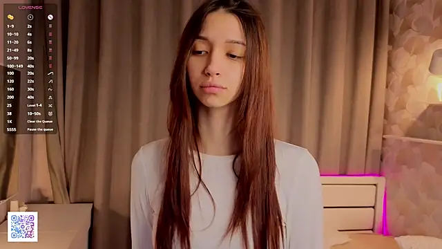 CoraleeSpadlin online show from 30, 11, 2025