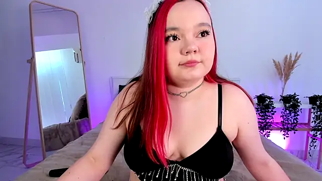 Snapshot of Rose_Luvv chatting on 13, 5, 2026 Rose Luvv online show from 13, 5, 2026