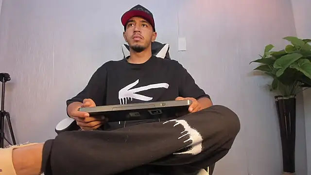 Brand Collins online show from 6, 1, 2026