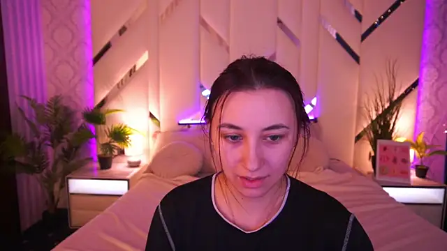 RoxieRay online show from 6, 3, 2026