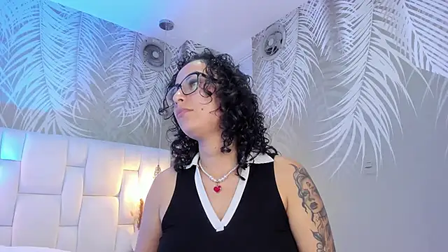 sarah sluty online show from 23, 7, 2026