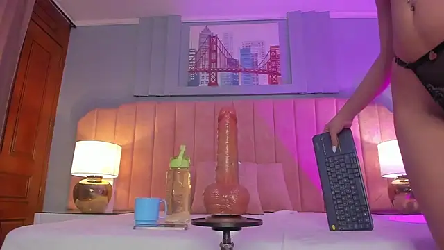 ninacrave  online show from 24, 7, 2026