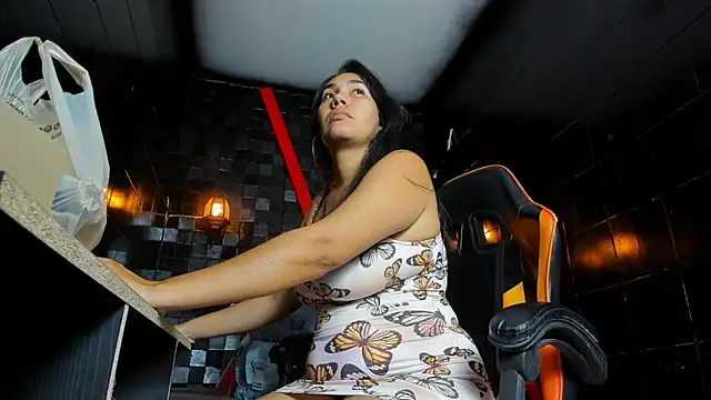 AzumiWalker online show from 5, 3, 2026