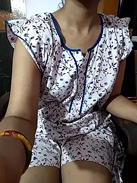 Snapshot of RASHMI_SHARMA9 chatting on 13, 5, 2026 RASHMI SHARMA9 online show from 13, 5, 2026