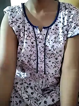 Snapshot of RASHMI_SHARMA9 chatting on 14, 5, 2026 RASHMI SHARMA9 online show from 14, 5, 2026