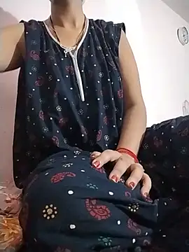 Snapshot of RASHMI_SHARMA9 chatting on 17, 5, 2026 RASHMI SHARMA9 online show from 17, 5, 2026